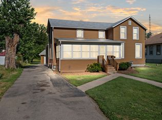 32374 White St, Kirkland, IL 60146