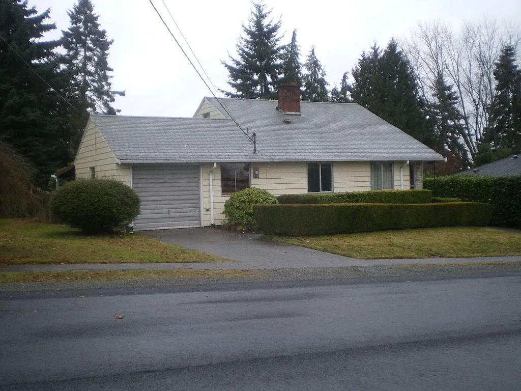 14035 6th Ave S photo 1