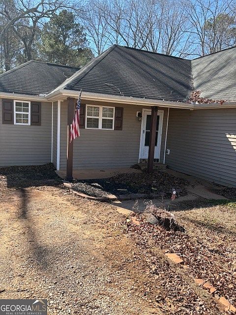 1st image of 541 Mulberry St