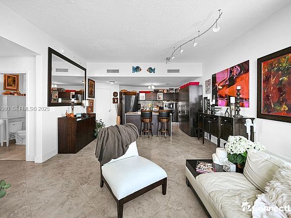 4th image of 1900 N Bayshore Dr APT 5103