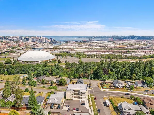 624 E 32nd St, Tacoma, WA 98404