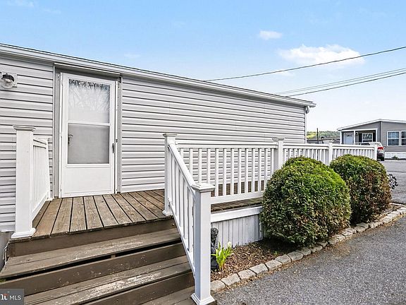 3rd image of 326 Don Dr