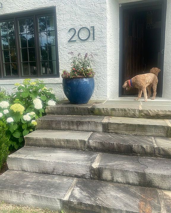 2nd image of 201 Bonita Dr
