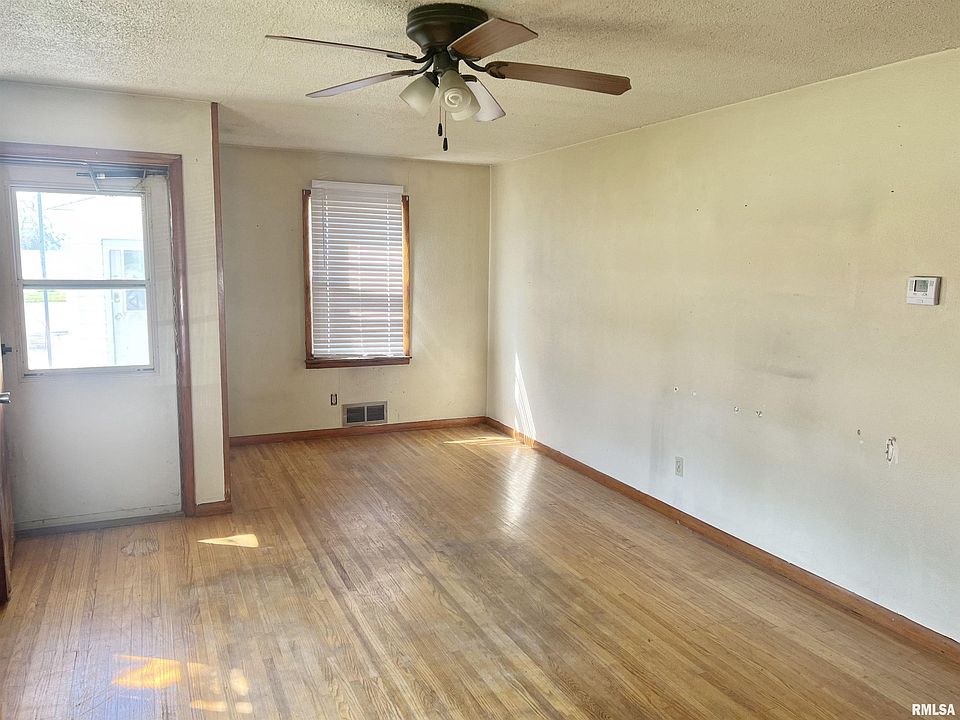 443 E Gridley St, Bushnell, IL 61422 Zillow