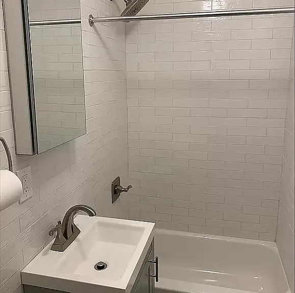 1013 Lafayette Ave #1 — Photo 4