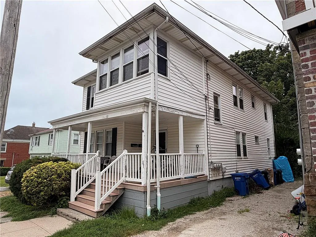 2 bed, 1060 sqft, $2,300 — Photo 3