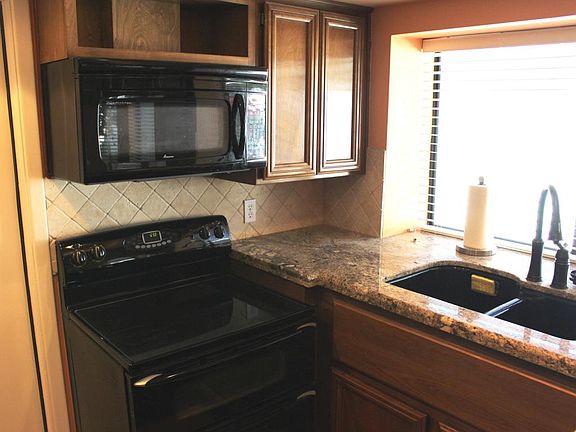 3rd image of 3322 E Wescott Dr