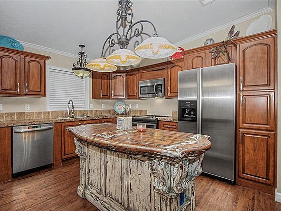 3rd image of 56348 Maple Rd