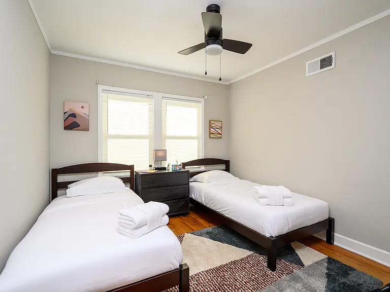 230 W Edwin Cir — Photo 9