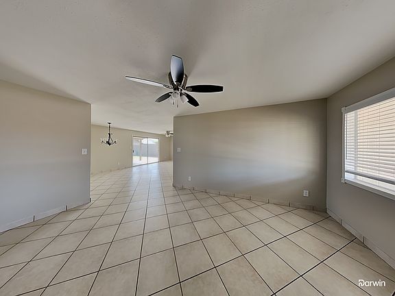 3rd image of 8645 W Glenrosa Ave