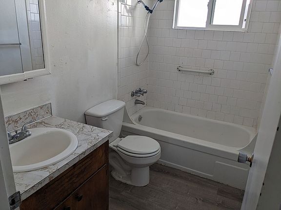 4th image of 2906 Y St #2908