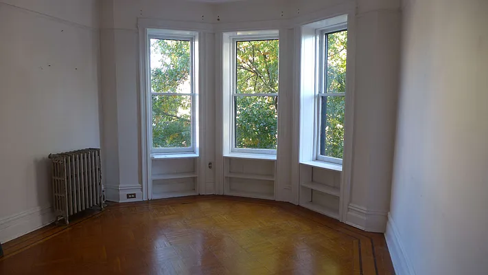 Rented by Garfield Realty  | media 2