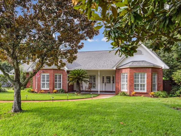 3908 Tiger Point Blvd, Gulf Breeze, FL 32563