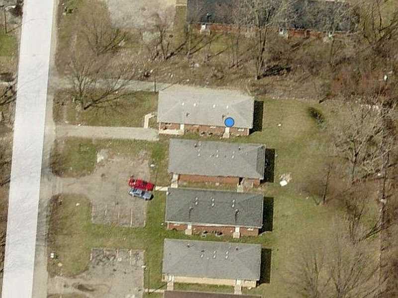 2nd image of 3853 N Grand Ave