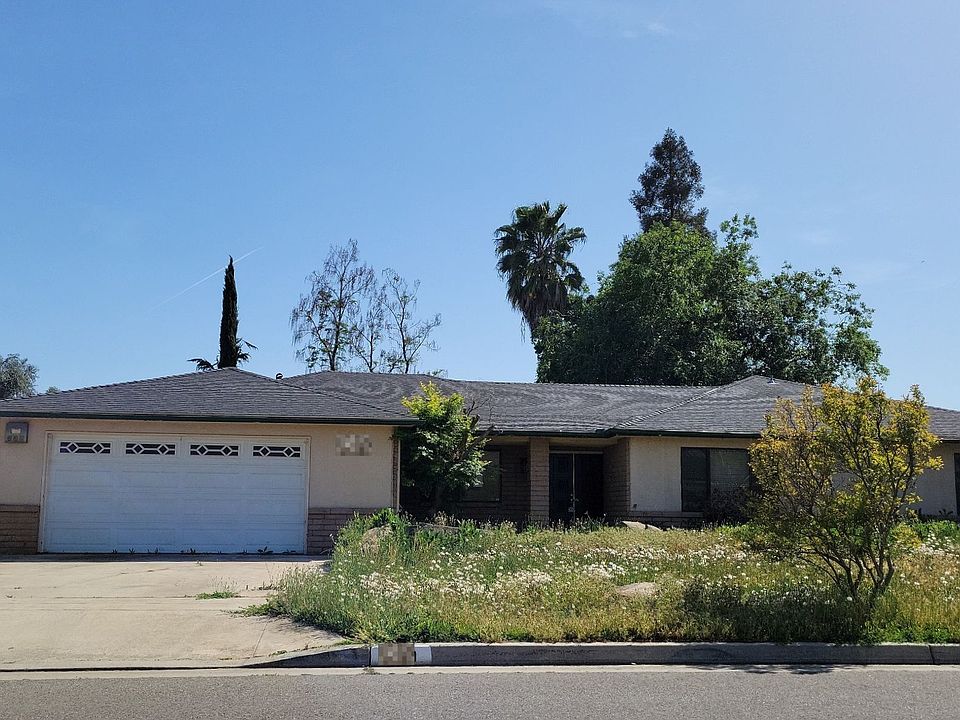 1st image of 929 E Minarets Ave