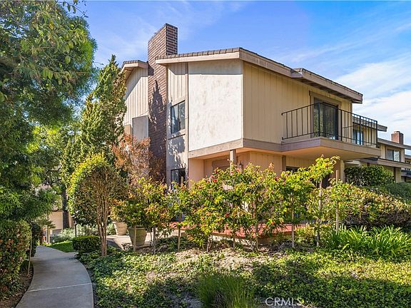 2nd image of 28128 Ridgepoint Ct