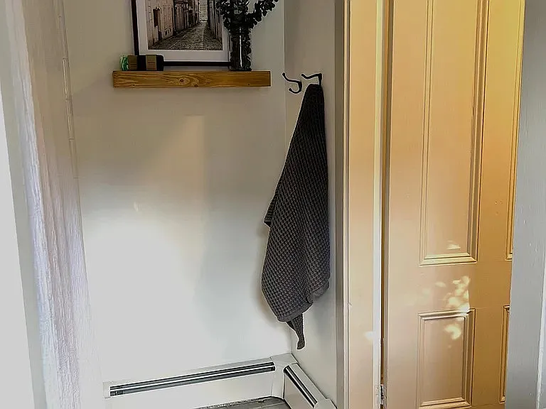 386 Essex St #5 — Photo 10