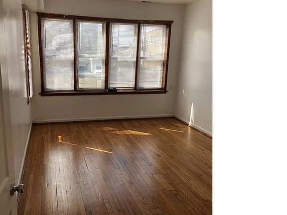 5th image of 1609 N Leclaire Ave APT 1