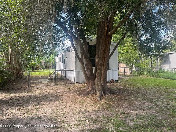 3rd image of 21333 Campbell Dr