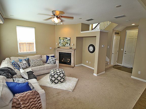 4th image of 486 N Orinda Ct
