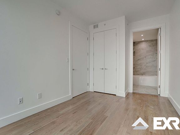 5th image of 150 Erasmus St #208