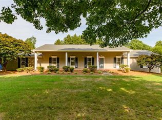 4238 Sandhurst Dr, Clemmons, NC 27012