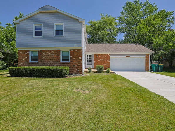 961 Twisted Oak Ln, Buffalo Grove, IL 60089