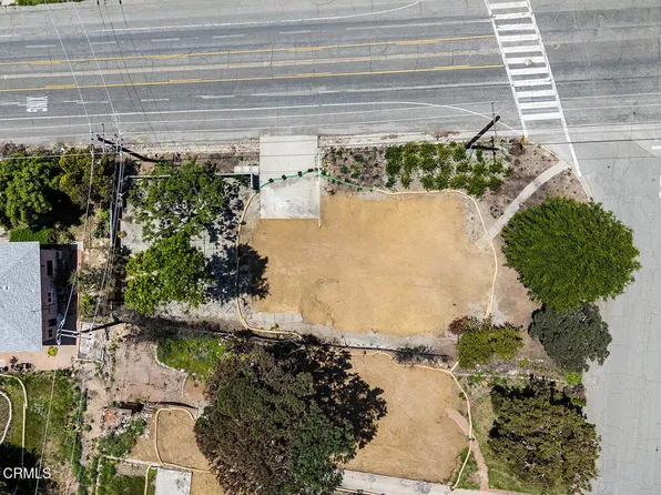 900 E Mount Curve Ave, Altadena, CA 91001