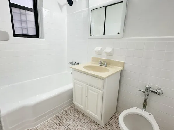 9303 Shore Road image 3 of 15