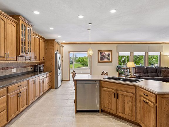 4th image of 1441 Whitecap Ln
