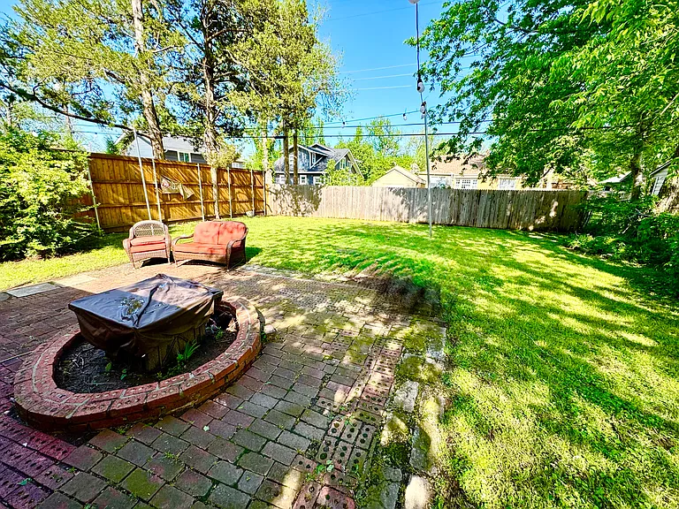 443 College Ave — Photo 17