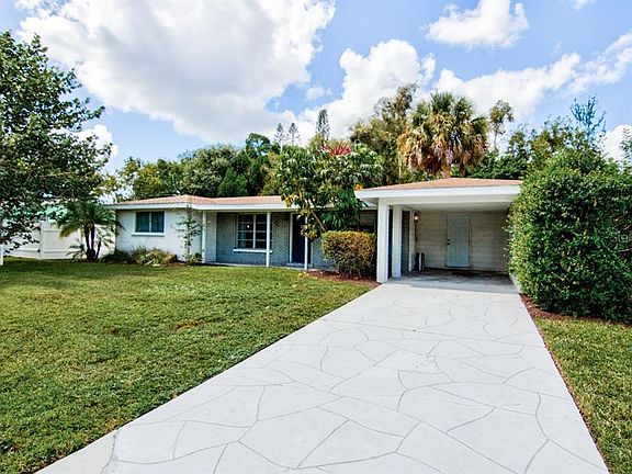 3rd image of 3338 Cambridge Dr