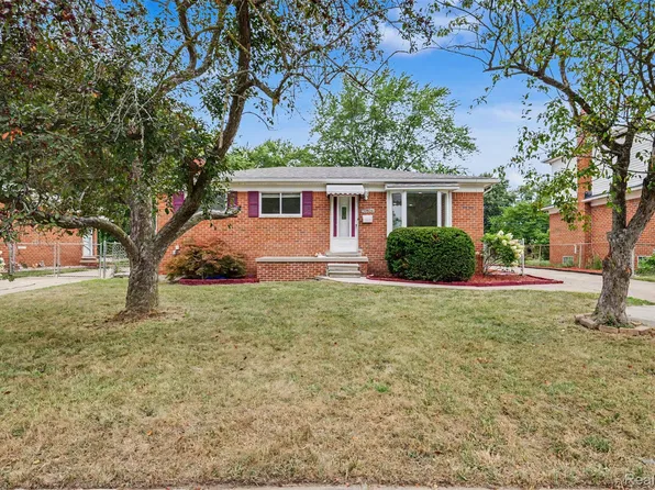 30026 Bock St, Garden City, MI 48135