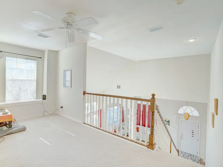 9504 Rodeo Dr — Photo 11