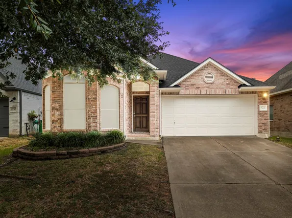 8726 Headstall Dr, Tomball, TX 77375