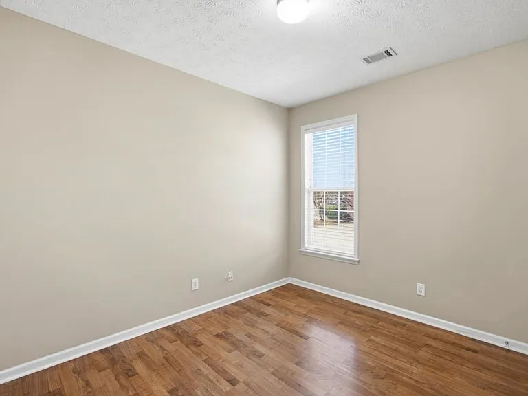 8349 Grayson Grv — Photo 20