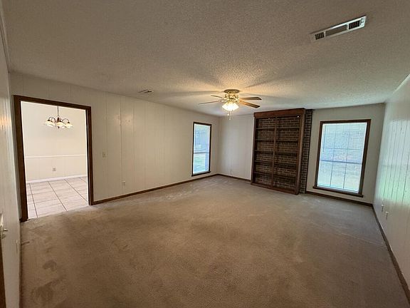 5th image of 1309 Clearmont Dr