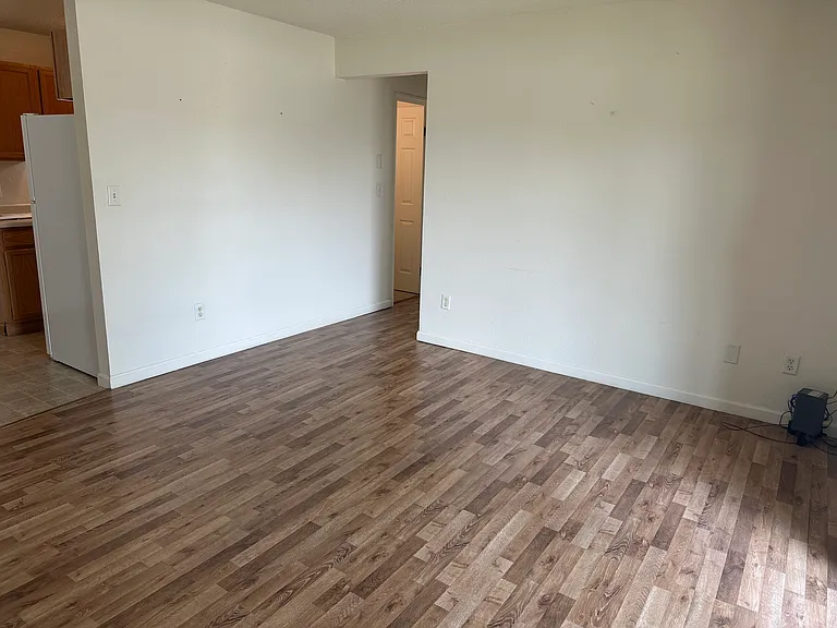 1314 W Pasewalk Ave #15 — Photo 5
