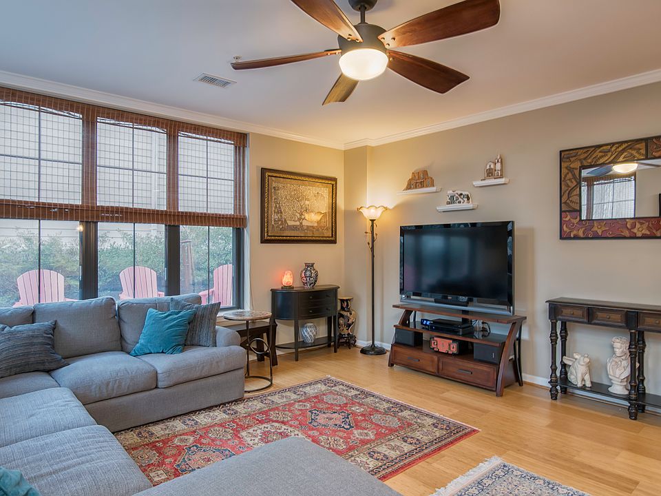 1st image of 444 Broad St Unit 313