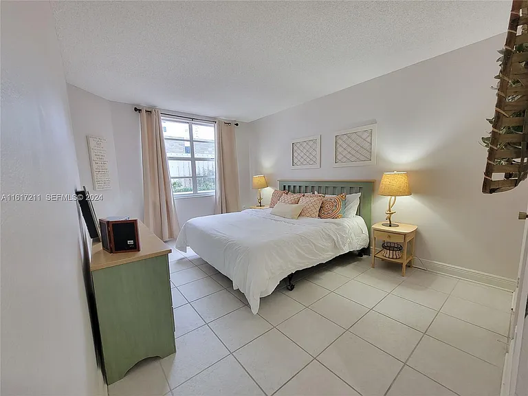 1980 S Ocean Dr #2C — Photo 17