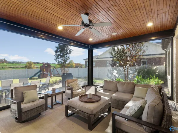 217 Farmhouse Dr, Madison, AL 35757