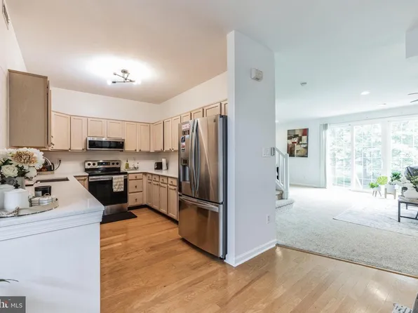 1033 Chanticleer, Cherry Hill, NJ 08003