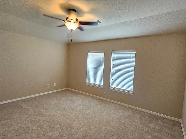 1219 Pecos Pass Dr — Photo 15