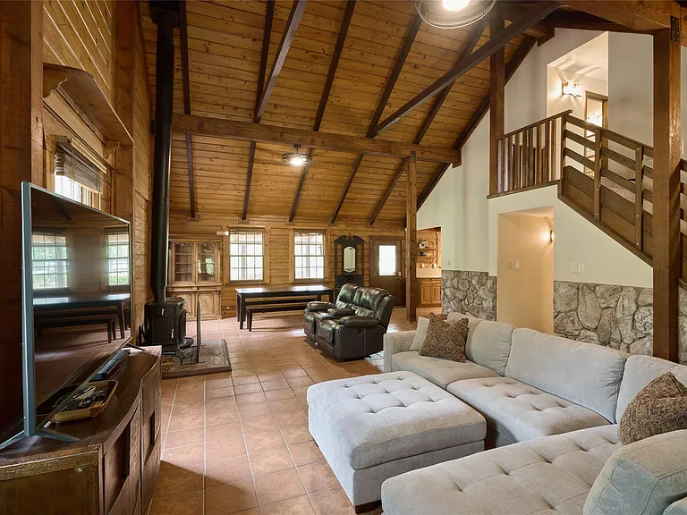18233 Country Place Dr — Photo 11