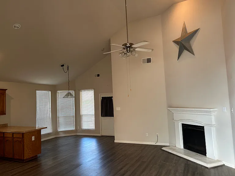 12608 Clarksburg Trl — Photo 15