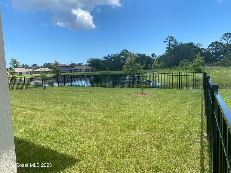 2243 Capital Dr SE — Photo 33