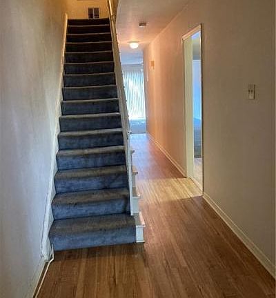 3rd image of 834 Wilshire Blvd