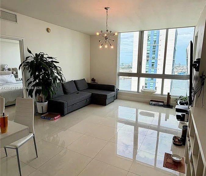 300 S Biscayne Blvd #3 — Photo 2