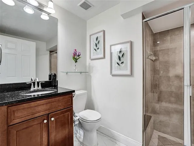 8768 NW 98th Ave — Photo 3