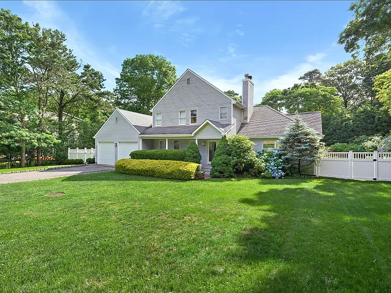 12 Knoll Rd — Photo 3